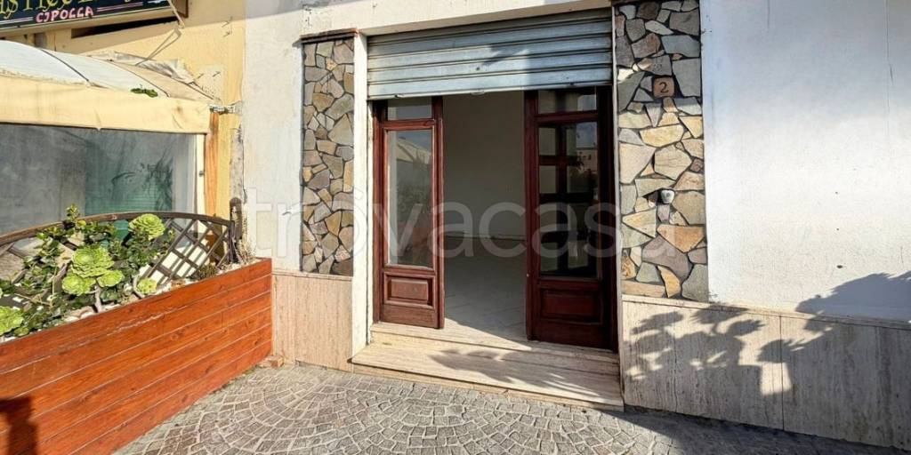 negozio in vendita a Belvedere Marittimo