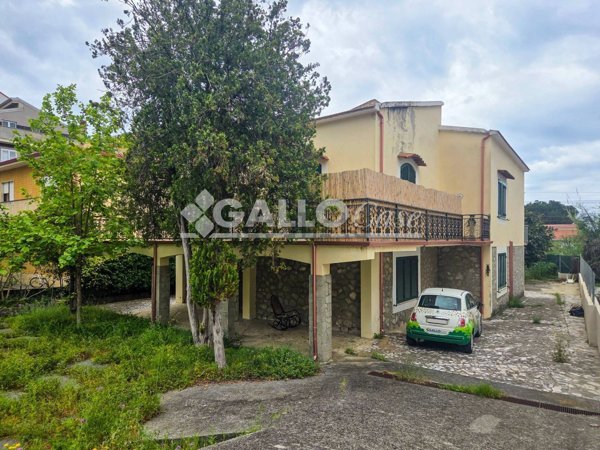 casa indipendente in vendita a Belvedere Marittimo