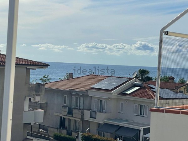 casa indipendente in vendita a Belvedere Marittimo