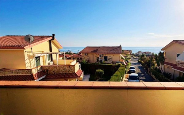 casa indipendente in vendita a Belvedere Marittimo