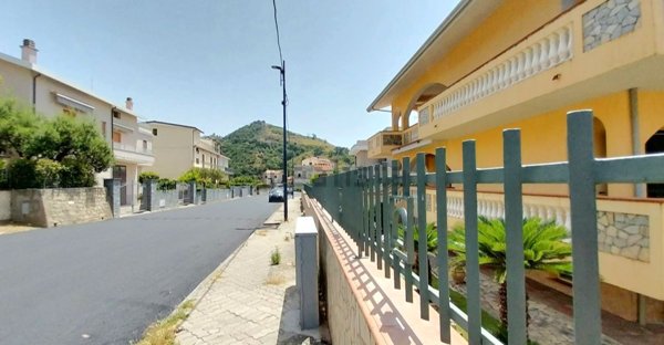 casa indipendente in vendita a Belvedere Marittimo