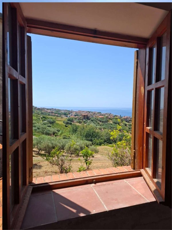 casa indipendente in vendita a Belvedere Marittimo