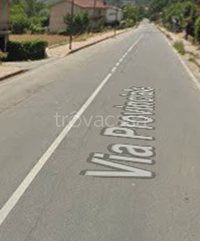 locale commerciale in vendita a Bianchi