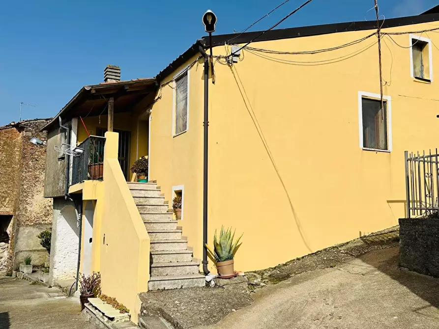 casa indipendente in vendita a Bianchi