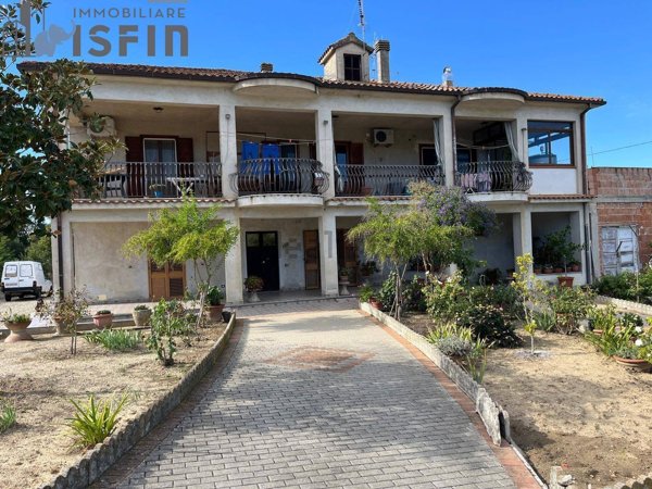 casa indipendente in vendita a Bisignano