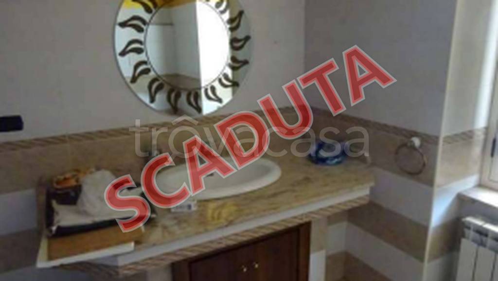 locale commerciale in vendita a Bisignano