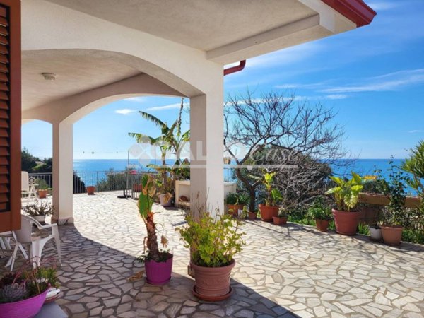 casa indipendente in vendita a Bonifati in zona Cittadella del Capo