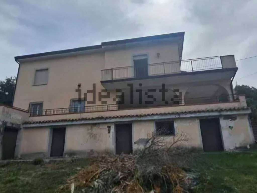 casa indipendente in vendita a Buonvicino
