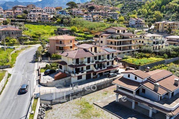 casa indipendente in vendita a Buonvicino