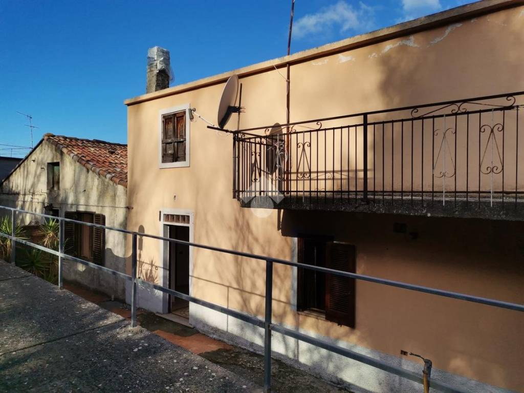 casa indipendente in vendita a Buonvicino