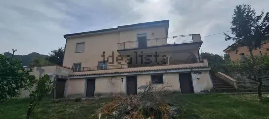 casa indipendente in vendita a Buonvicino