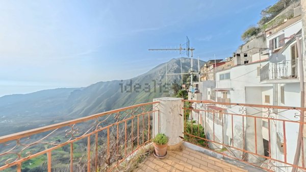 casa indipendente in vendita a Buonvicino