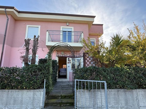 casa indipendente in vendita a Calopezzati