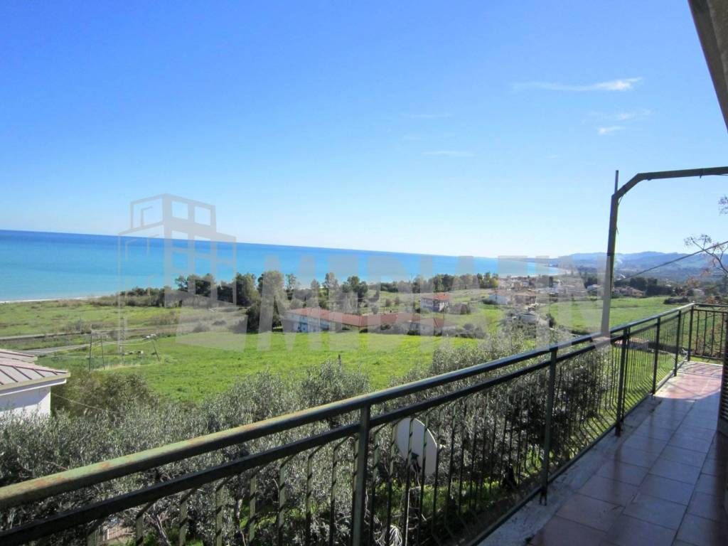 appartamento in vendita a Calopezzati