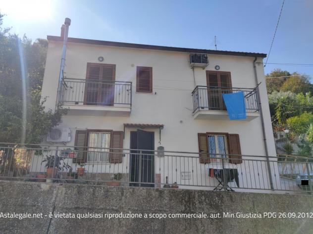casa semindipendente in vendita a Calopezzati
