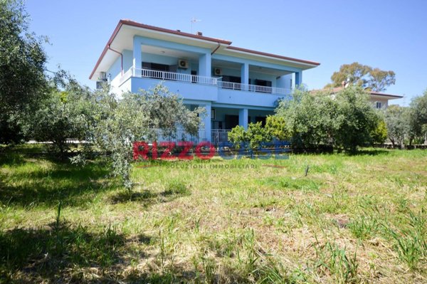 casa indipendente in vendita a Calopezzati