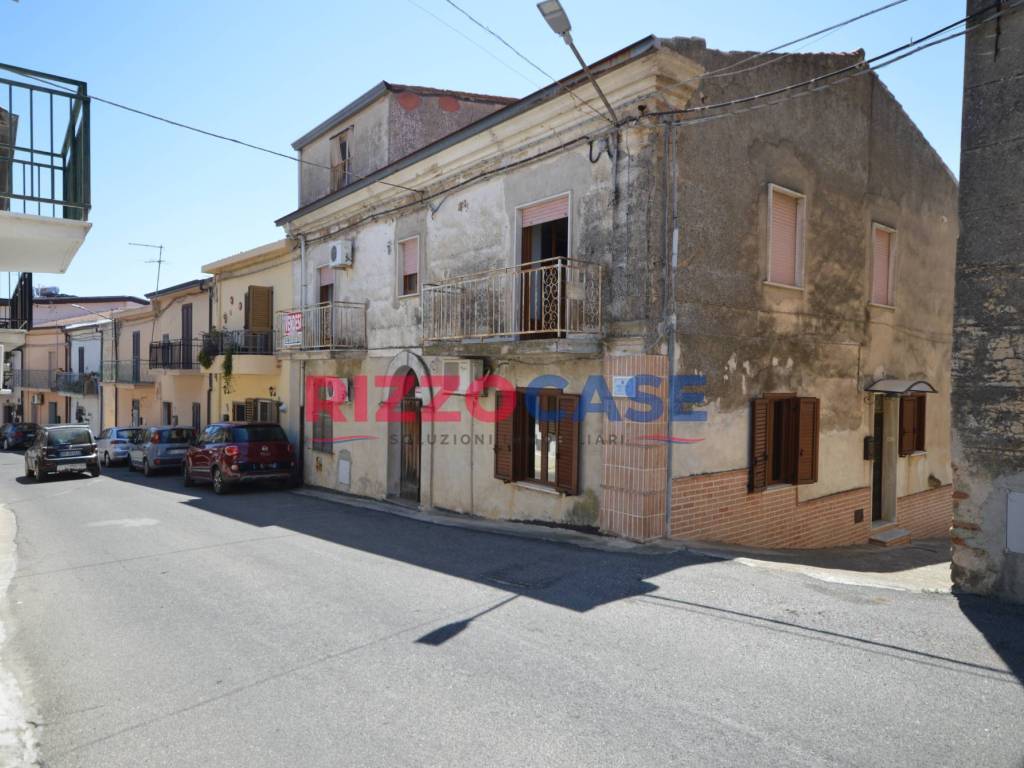 casa indipendente in vendita a Calopezzati