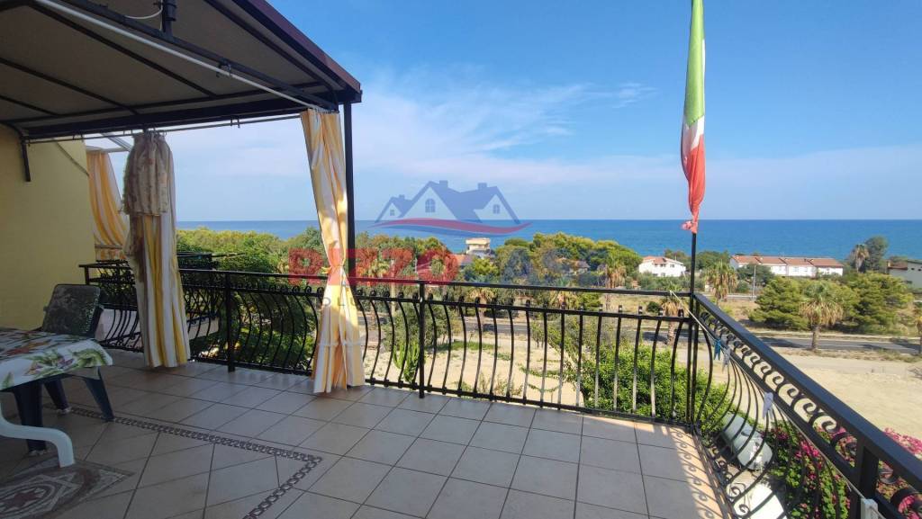 casa indipendente in vendita a Calopezzati