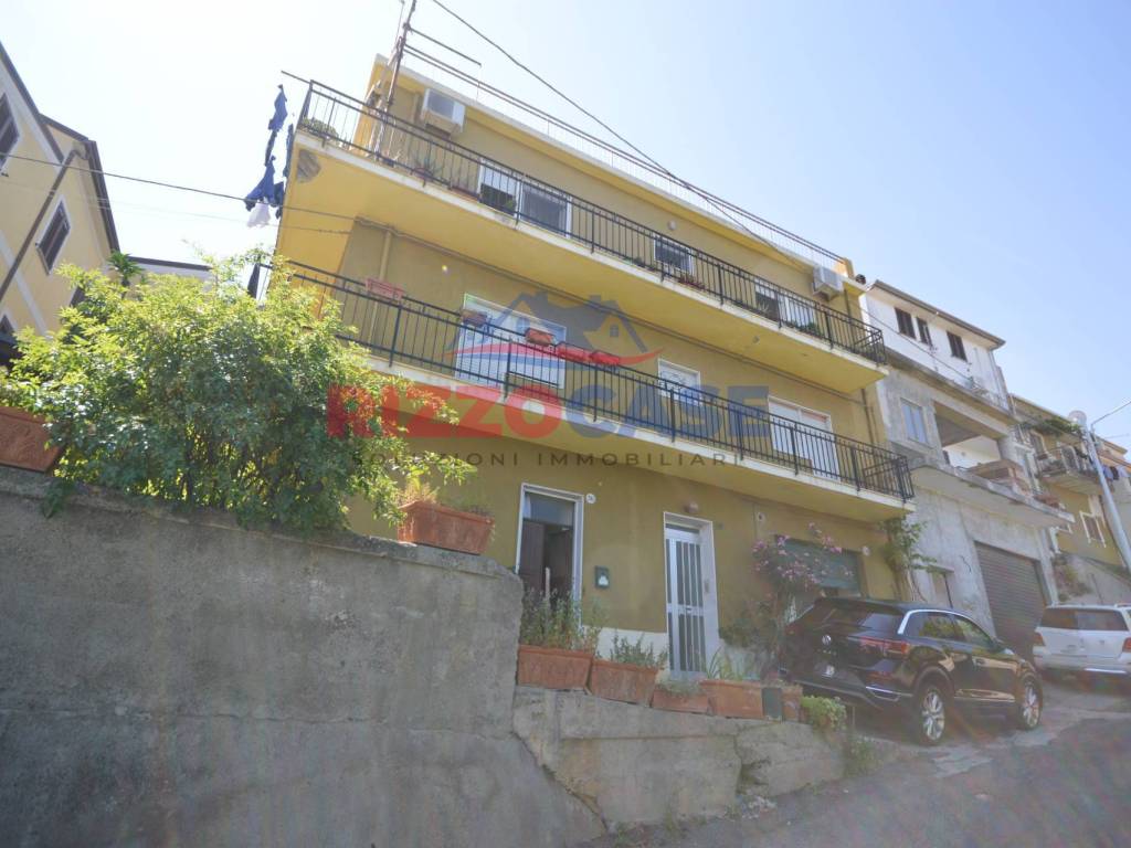 casa indipendente in vendita a Calopezzati