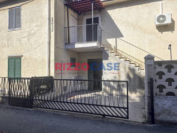 casa indipendente in vendita a Calopezzati