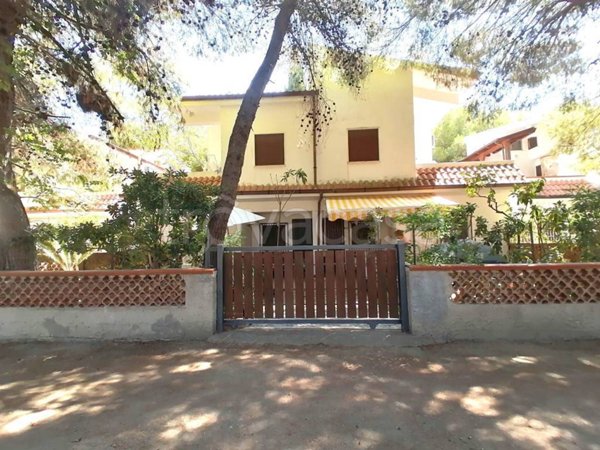 casa indipendente in vendita a Calopezzati