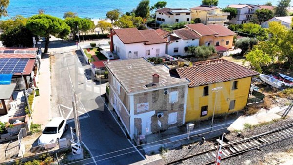 appartamento in vendita a Calopezzati