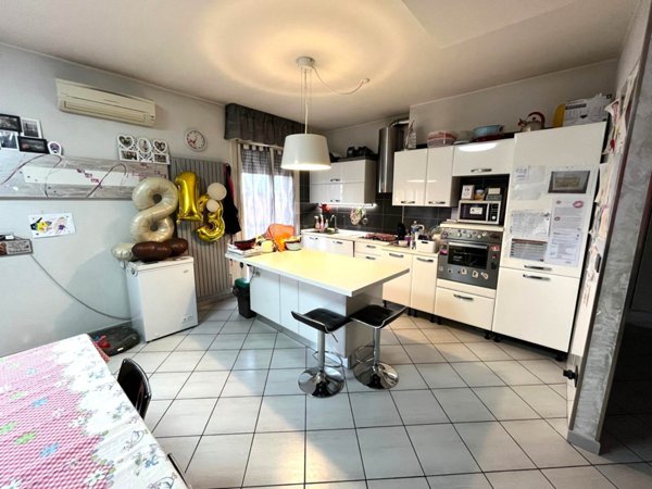 appartamento in vendita a Campana