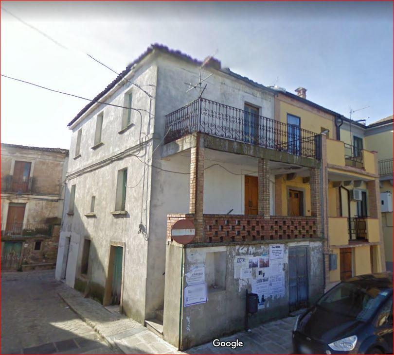 casa indipendente in vendita a Canna