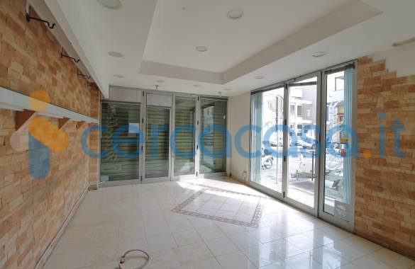 locale commerciale in vendita a Canna
