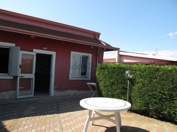 casa indipendente in vendita a Cariati