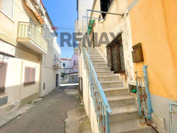casa indipendente in vendita a Cariati