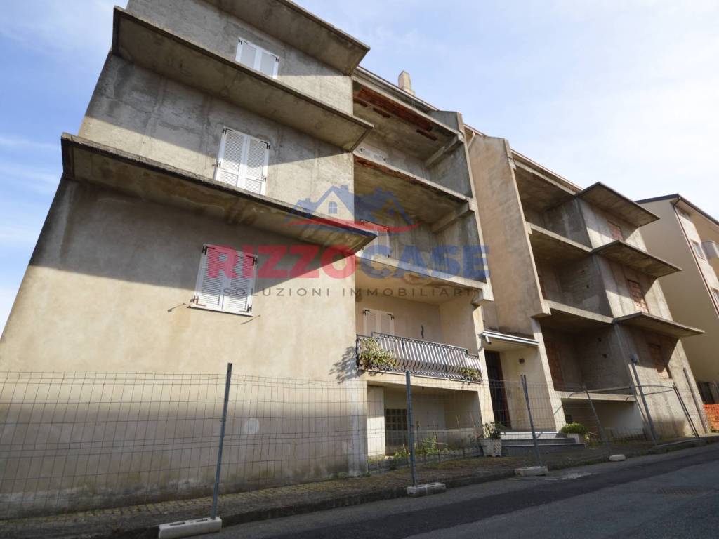 casa indipendente in vendita a Cariati