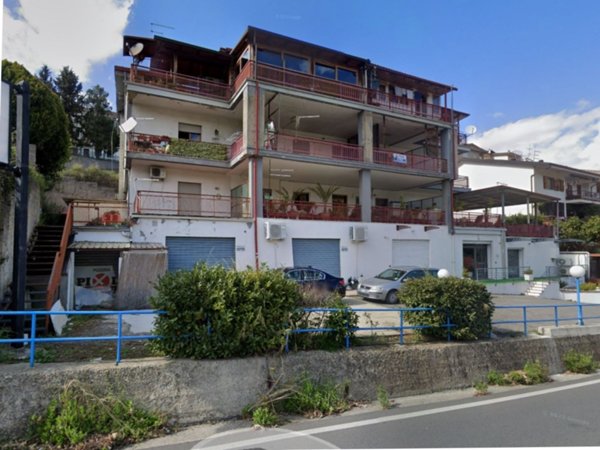locale commerciale in vendita a Carolei in zona Vadue