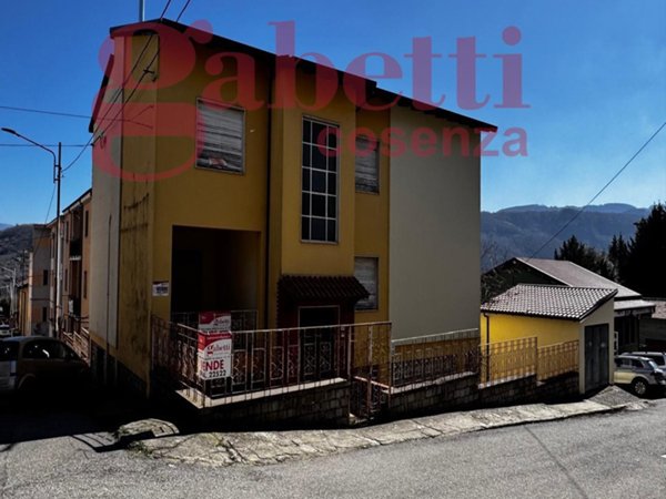 appartamento in vendita a Carolei