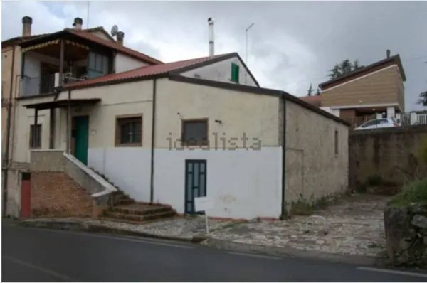 casa indipendente in vendita a Carolei