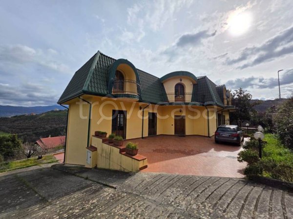 casa indipendente in vendita a Carolei in zona Vadue