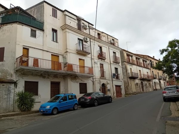 appartamento in vendita a Carolei