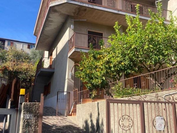 casa indipendente in vendita a Carolei in zona Vadue