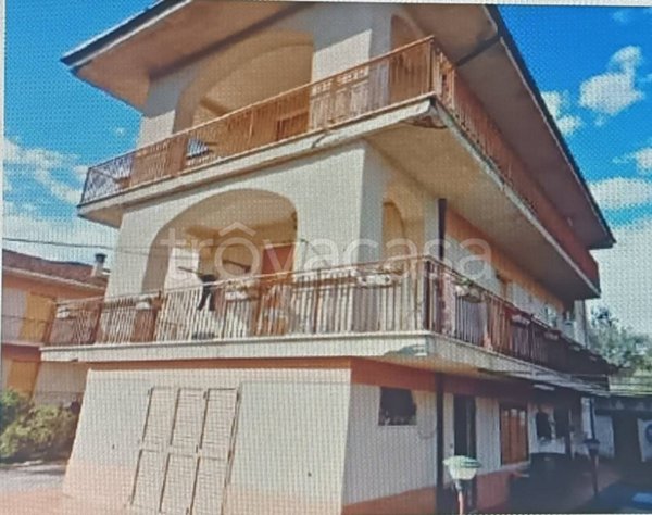 appartamento in vendita a Carolei