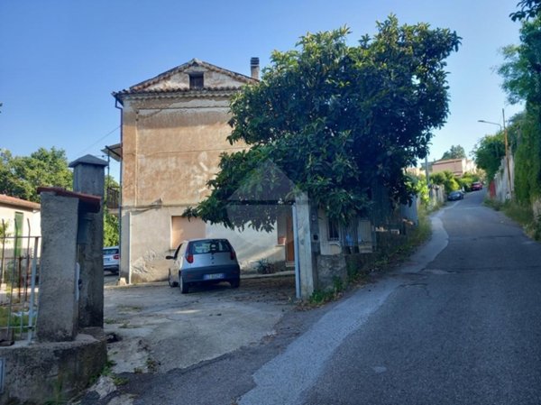 appartamento in vendita a Carolei in zona Vadue