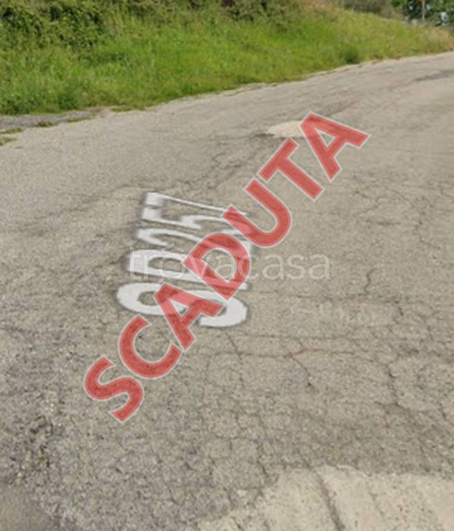 locale commerciale in vendita a Carolei