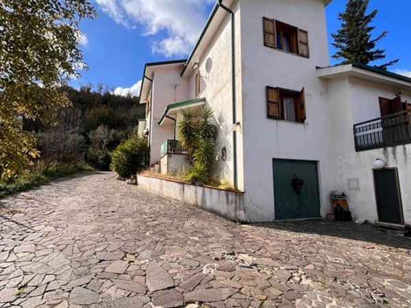 casa indipendente in vendita a Carolei in zona Vadue
