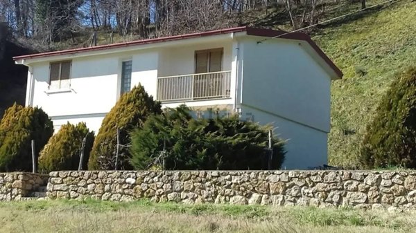 casa indipendente in vendita a Carolei