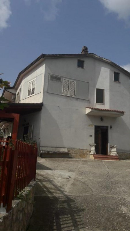 appartamento in vendita a Carolei