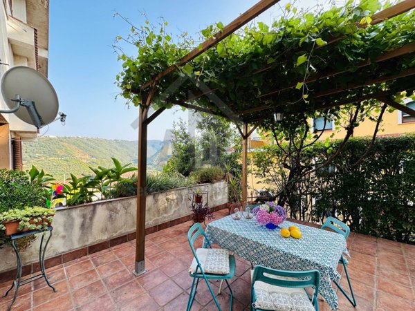 appartamento in vendita a Carolei in zona Vadue