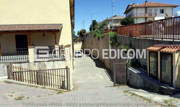 locale commerciale in vendita a Carolei