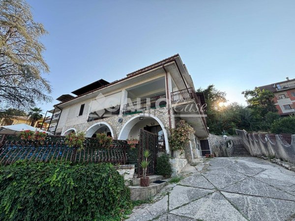 appartamento in vendita a Carolei