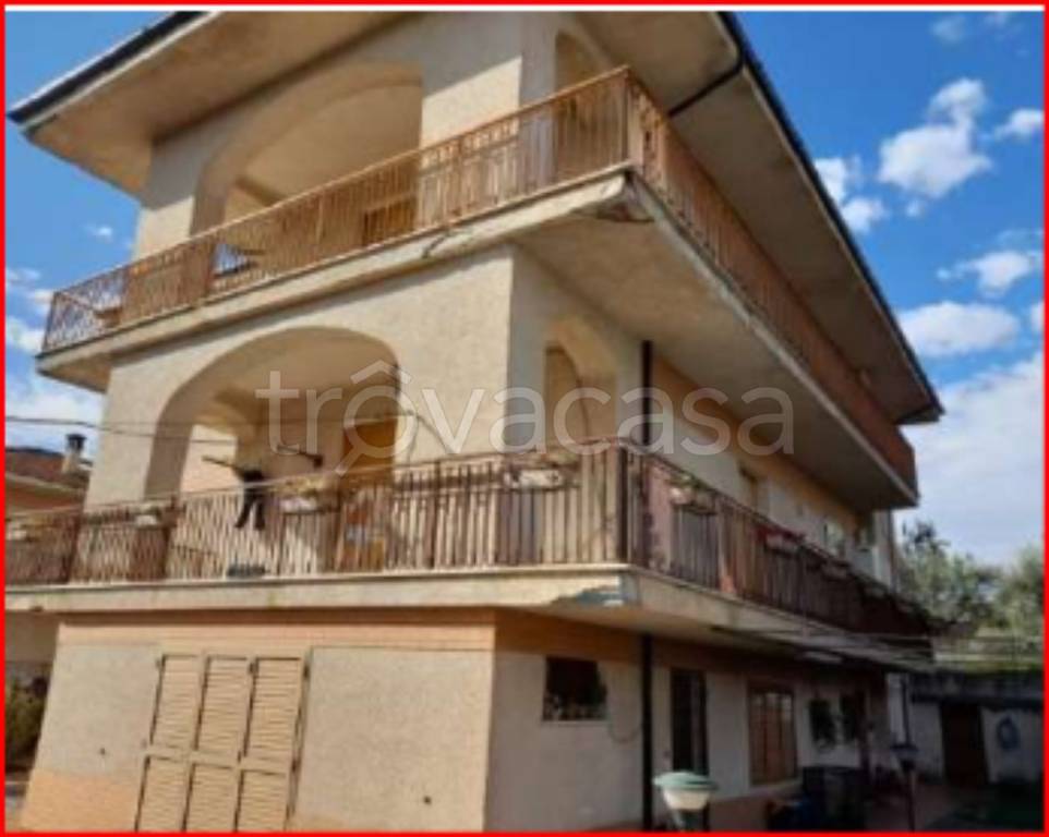 appartamento in vendita a Carolei