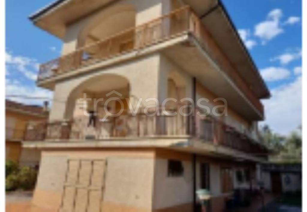 terreno edificabile in vendita a Carolei