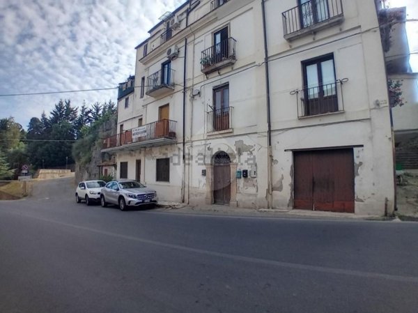 appartamento in vendita a Carolei